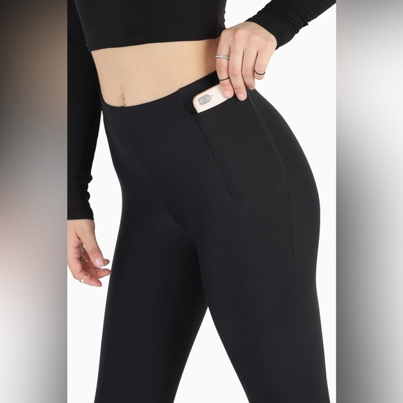 Blackmilk High Waist Matte Pocket Leggings - Picture 4 of 7